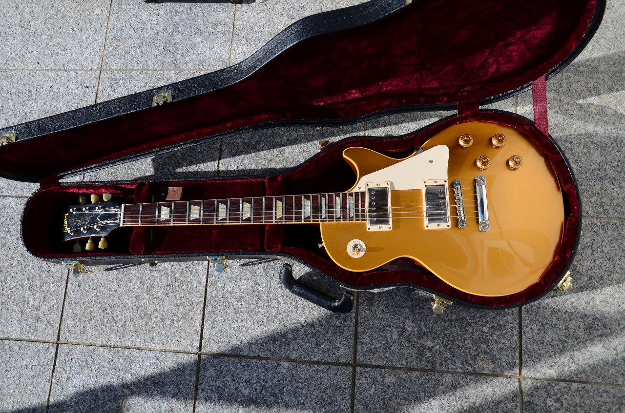 25 Gibson Les Paul Custom Shop R7 Goldtop 01.jpg