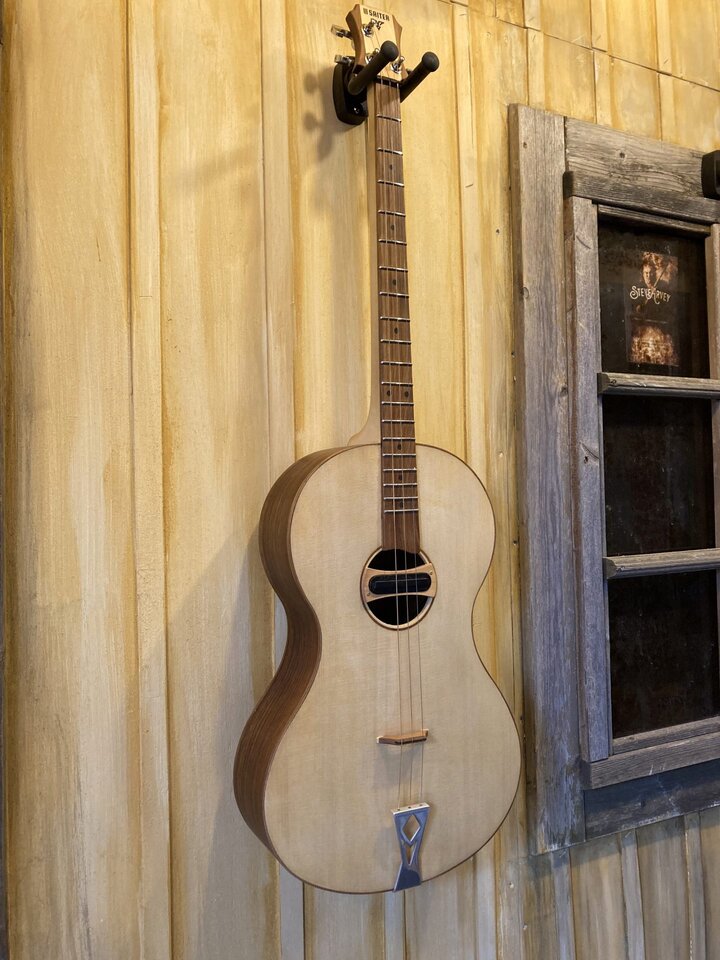 3saiter-parlor-guitar.jpg