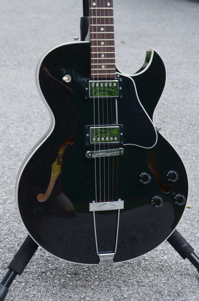 43 Gibson ES 135 Limited Edition 20.jpg