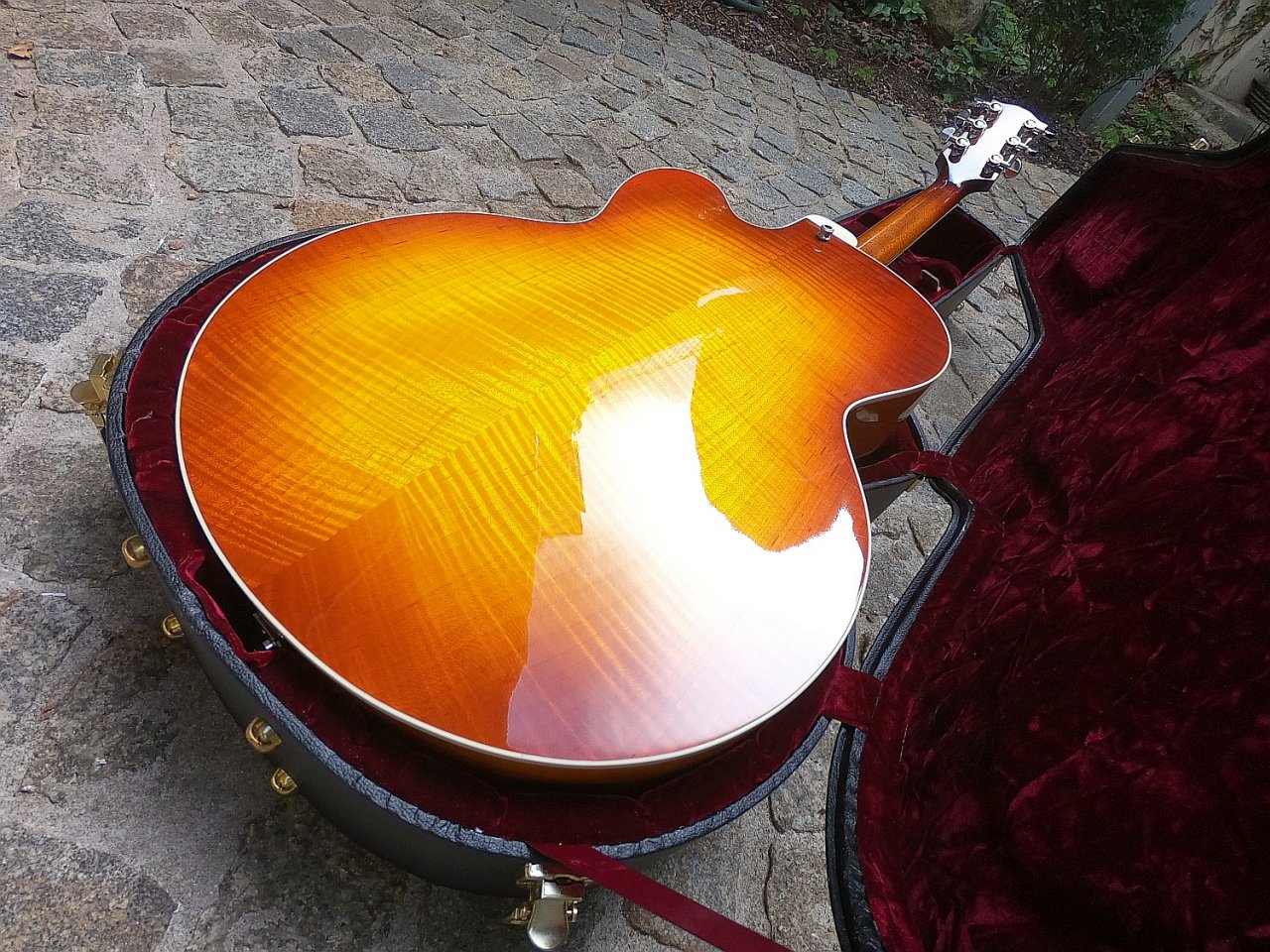 58 Gibson Venetian Solid Formed Archtop 16.jpg