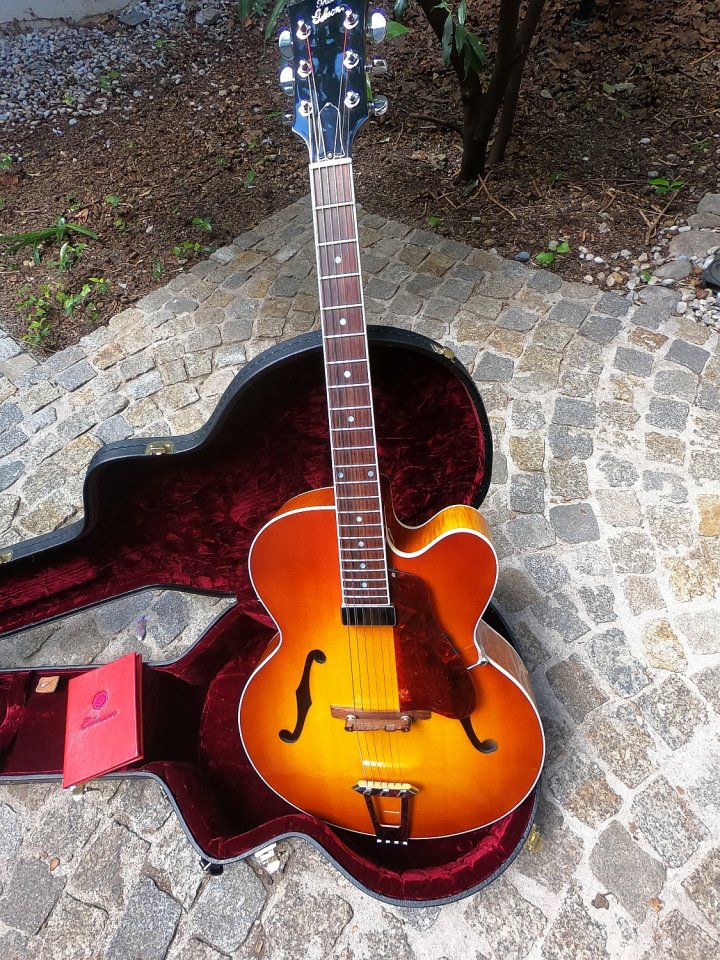 58 Gibson Venetian Solid Formed Archtop 25.jpg