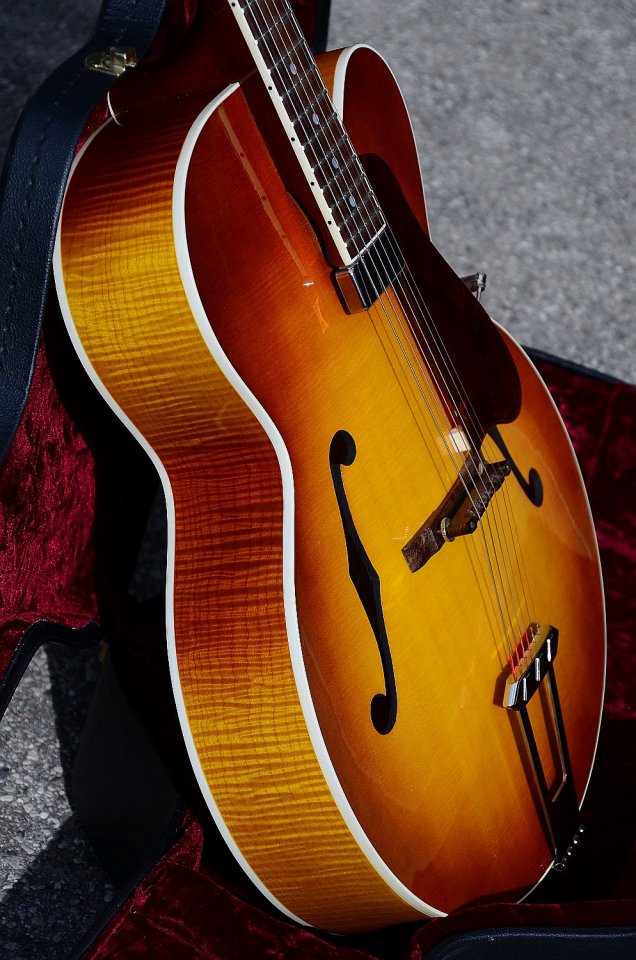 58 Gibson Venetian Solid Formed Archtop 37.jpg