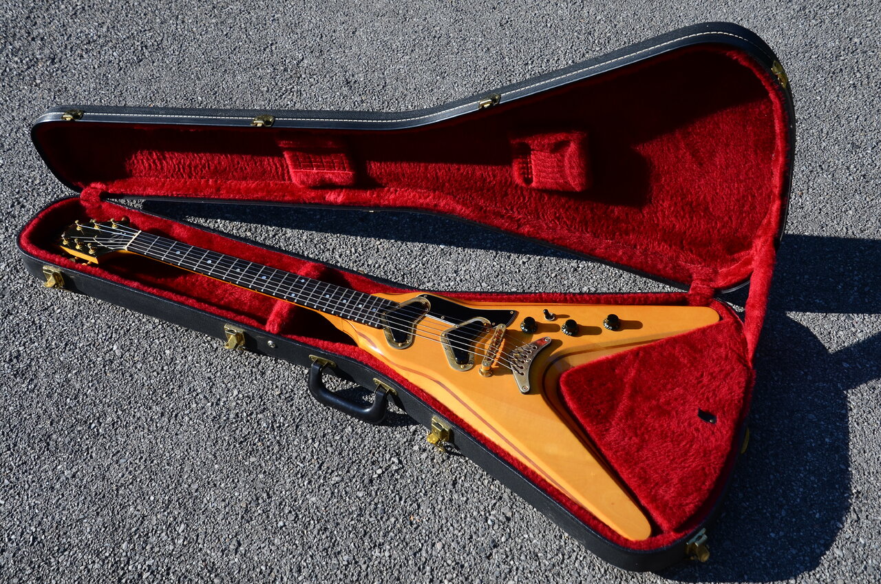 71 Gibson Flying V2 maple 05.JPG