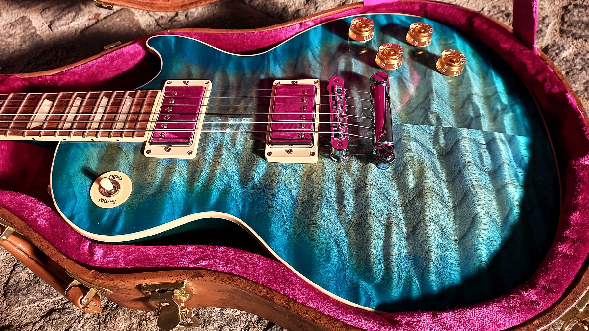 90 Gibson Les Paul Standard Ocean Water Quilt 05.jpg