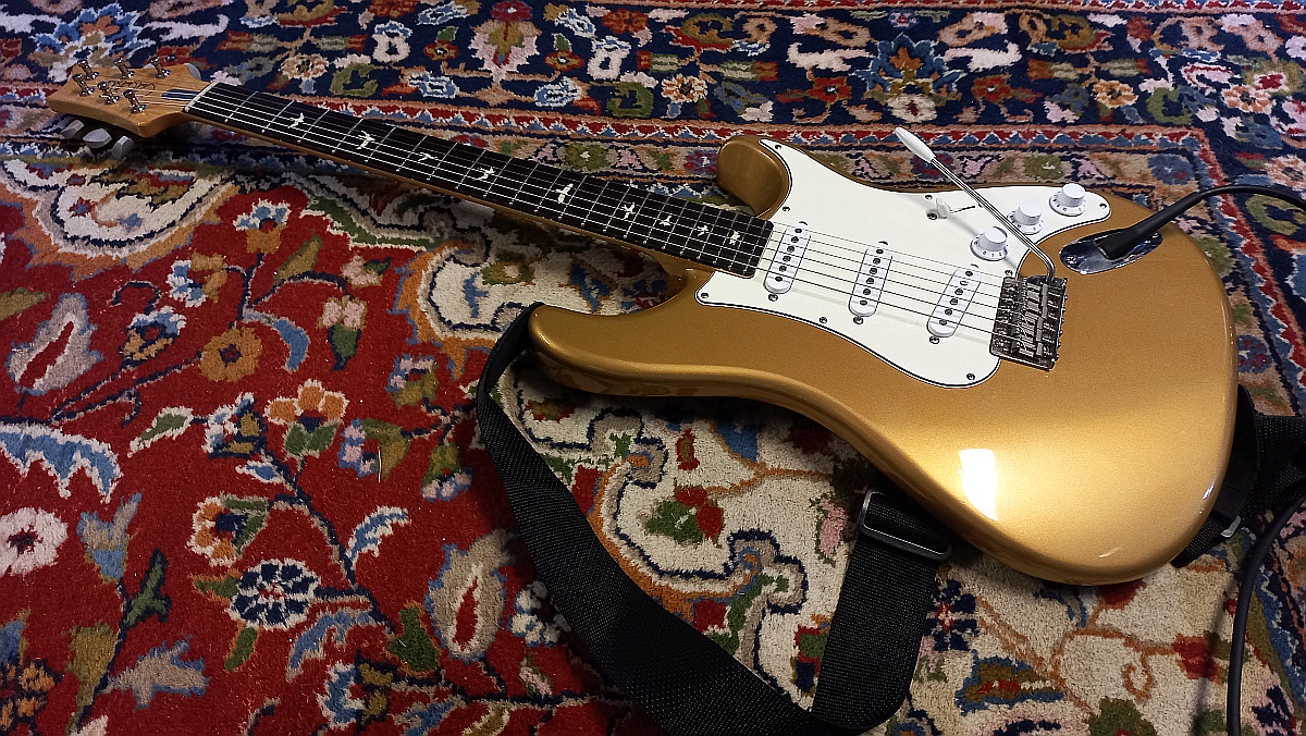 97 PRS Silver Sky John Mayer Golden Mesa 16.jpg