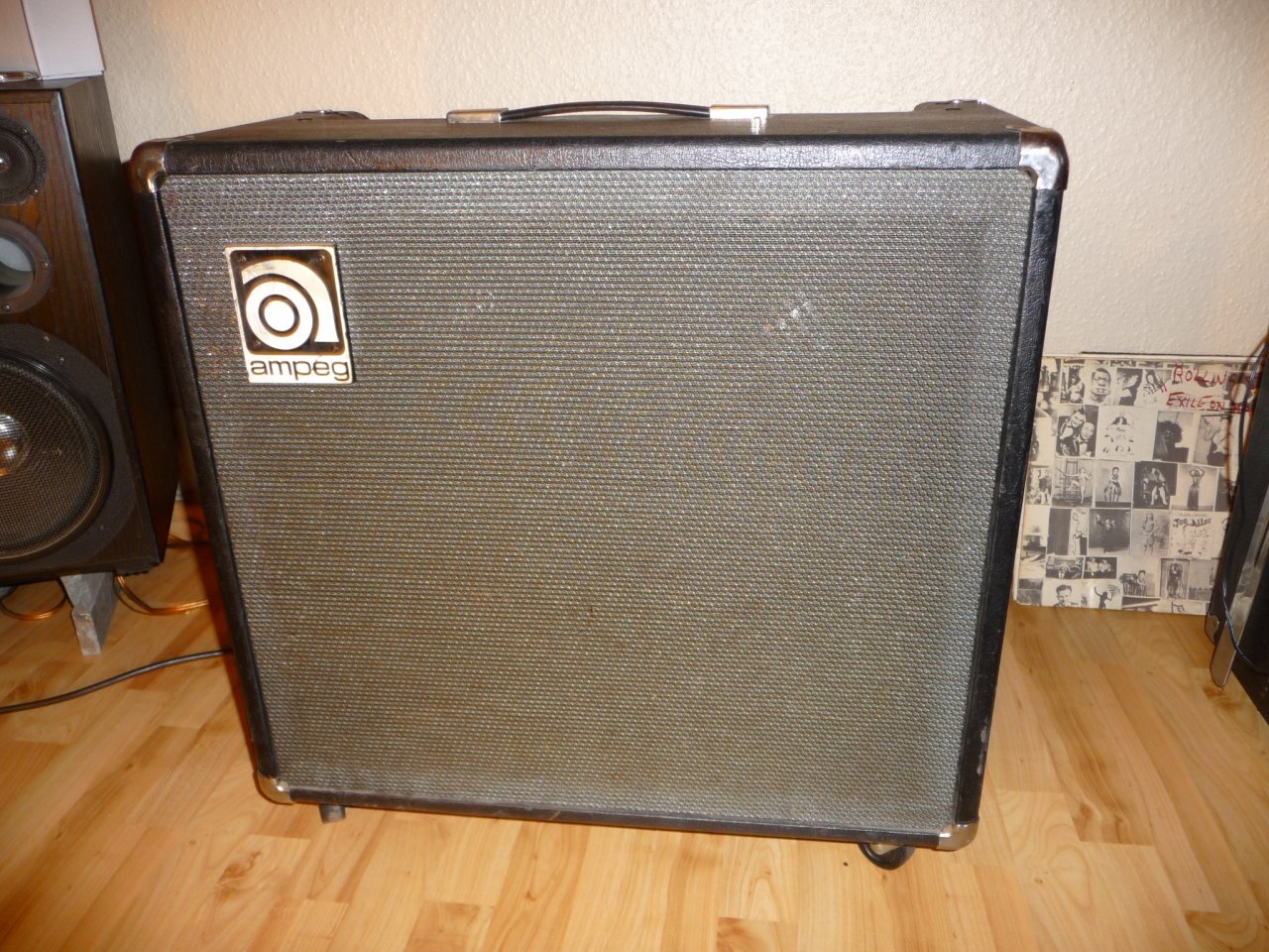 Ampeg 002.jpg