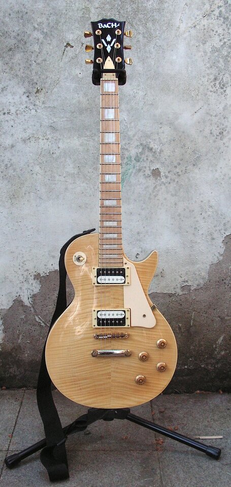 B&CH Les Paul Custom natur.jpg