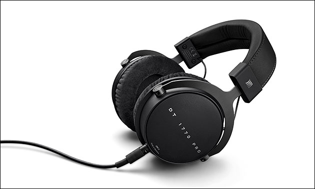 Beyerdynamic_DT1770_PRO.jpg