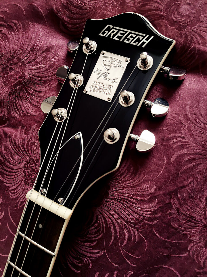 Boygenius-Gretsch-Headstock-1000px.jpg