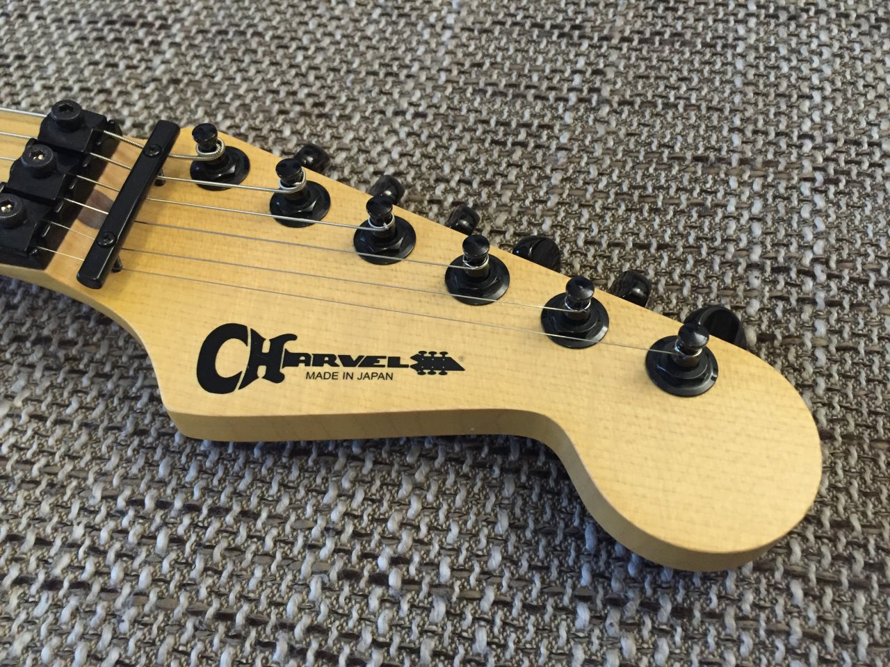 charvel_headstock.JPG