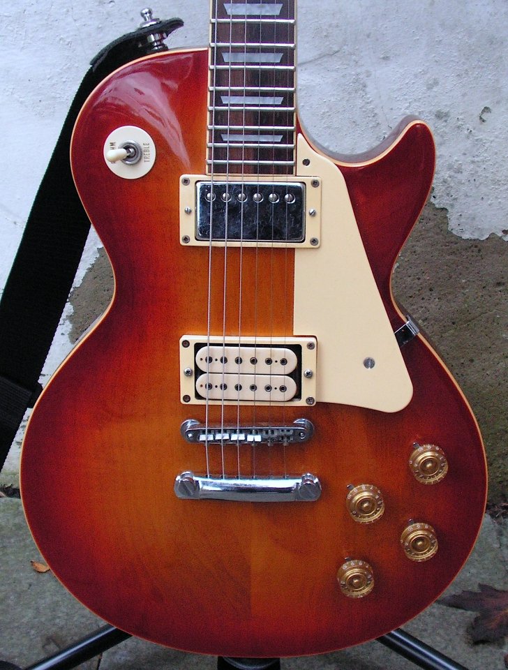 Chevy LP-S (body front, Schaller Golden 50s, DiMarzio dp100 70s).jpg