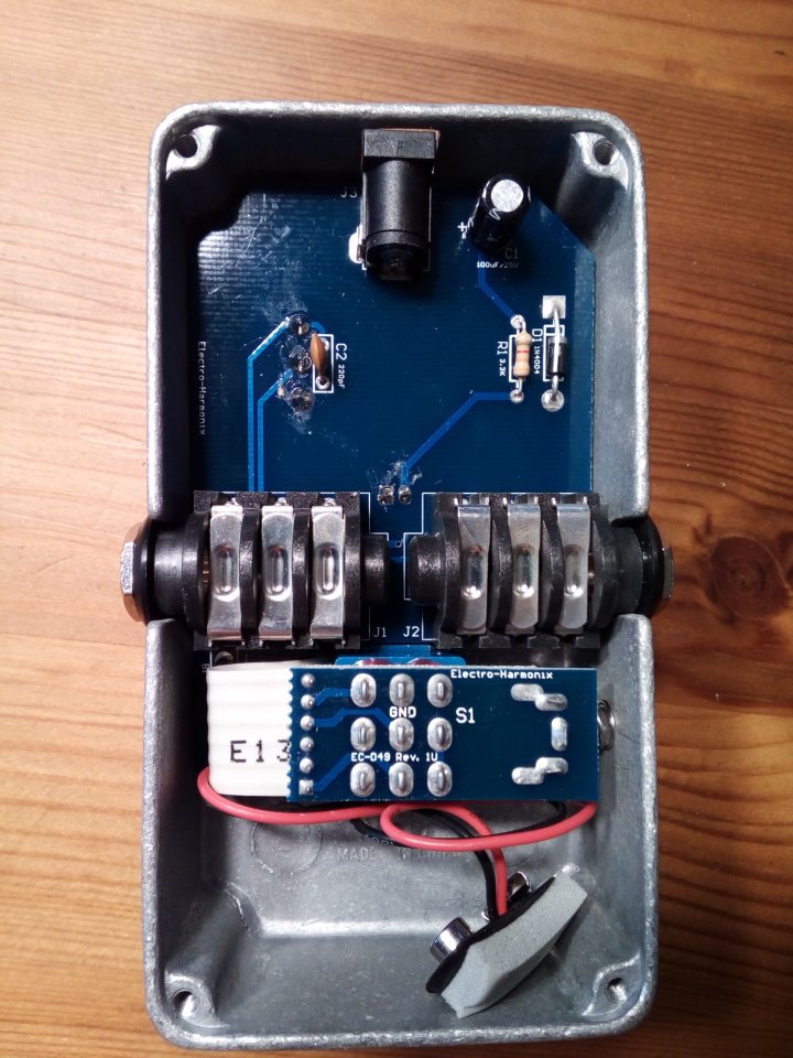 EHX Signal Pad innen.jpg