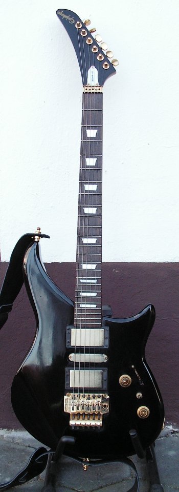 Epiphone EM-2 Rebel BK 2007.jpg