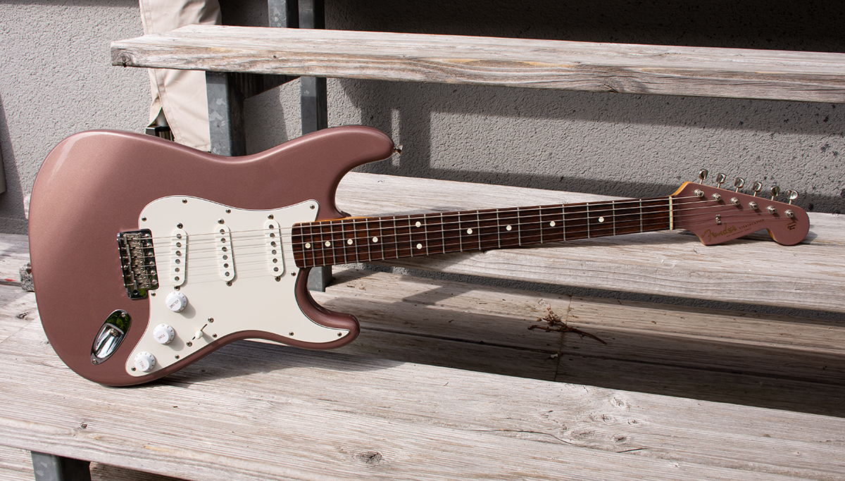 Fender CS 1960 Strat Burgundy Mist.jpg