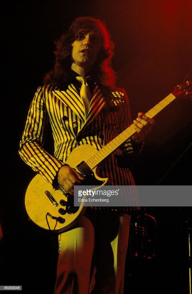 Gibson L6S-Dave Davies Kinks.jpg