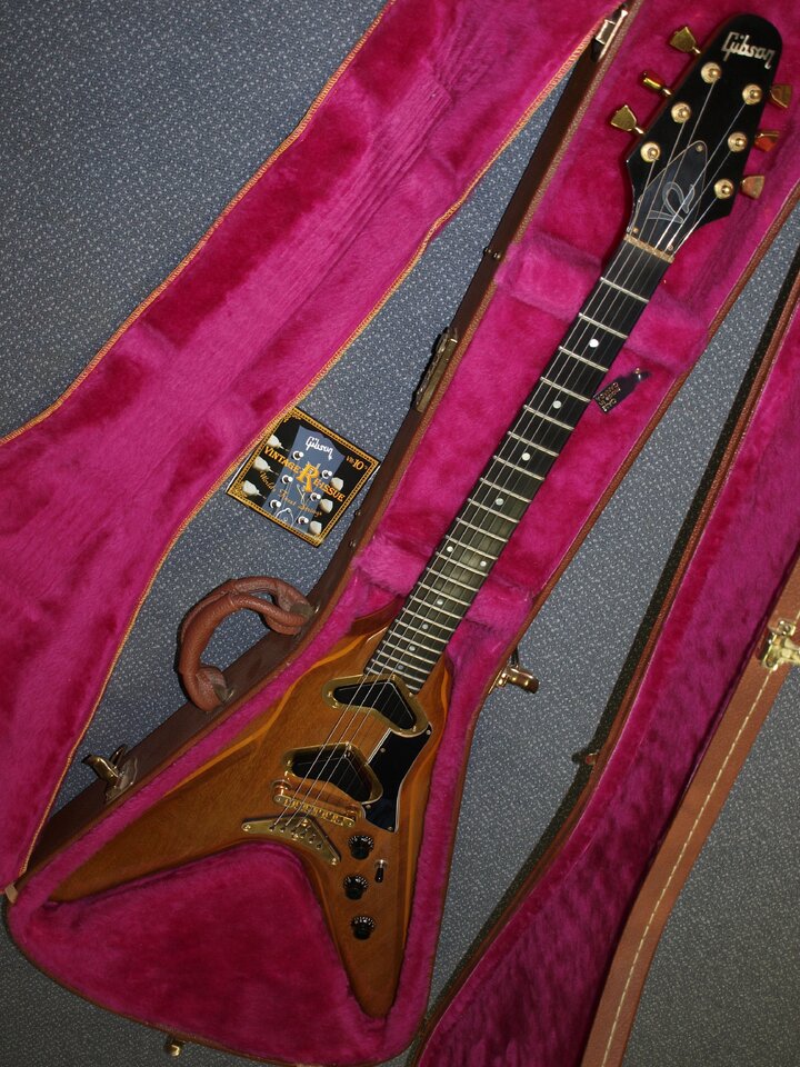 Gibson V2-1.jpg