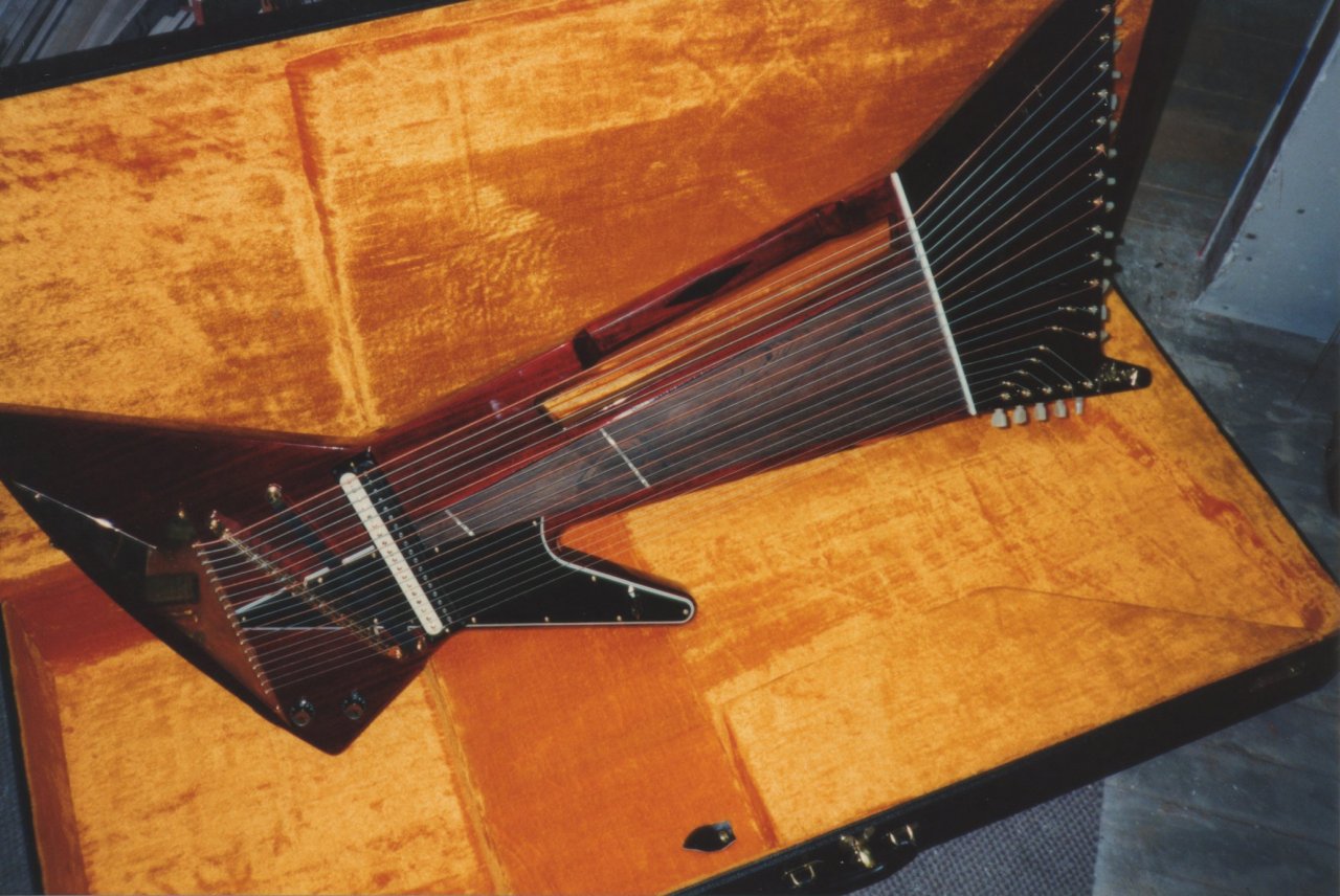 gibsonharpguitar001.jpg