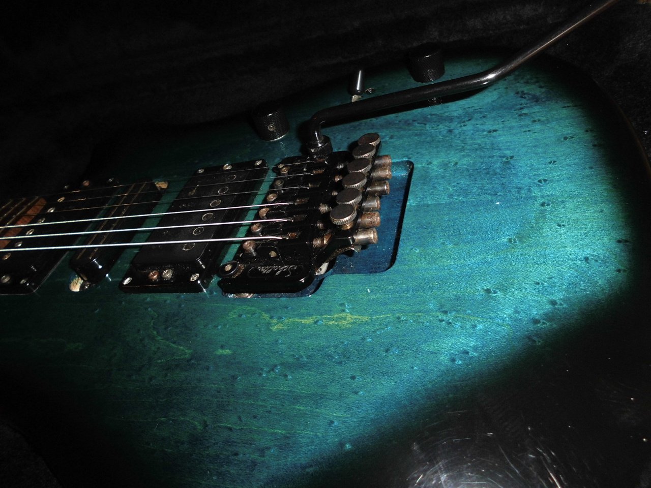 Godin Artisan ST6_05_body.JPG