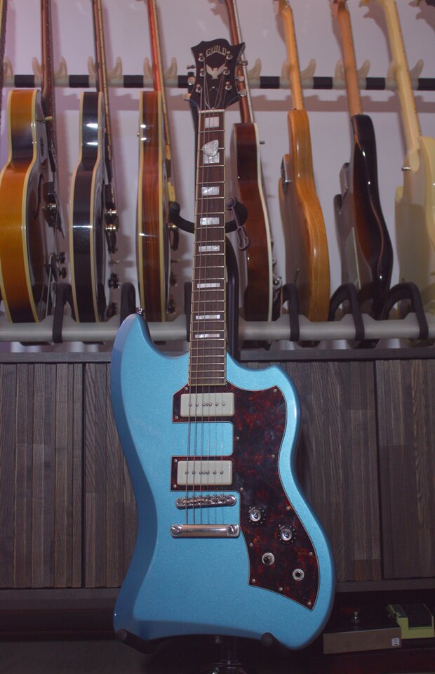 Guild T-Bird 02.jpg