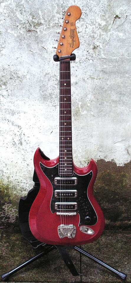 Hagström III, 1967.jpg