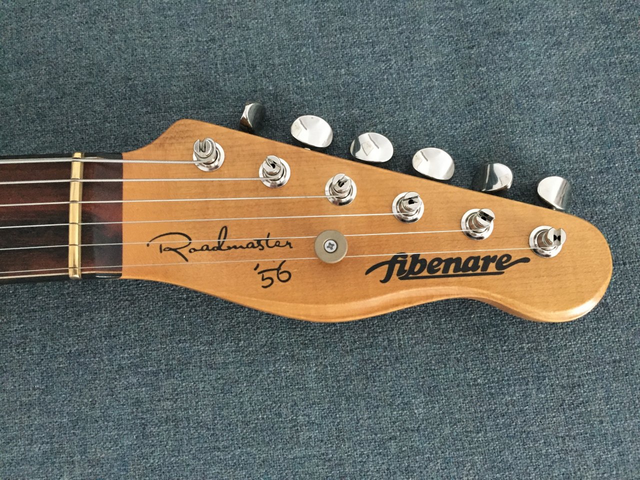 Headstock 2.JPG