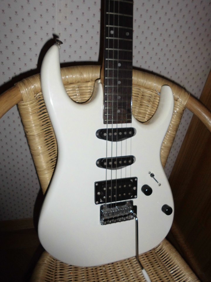 Ibanez_EX-Series,MIK_Body.JPG