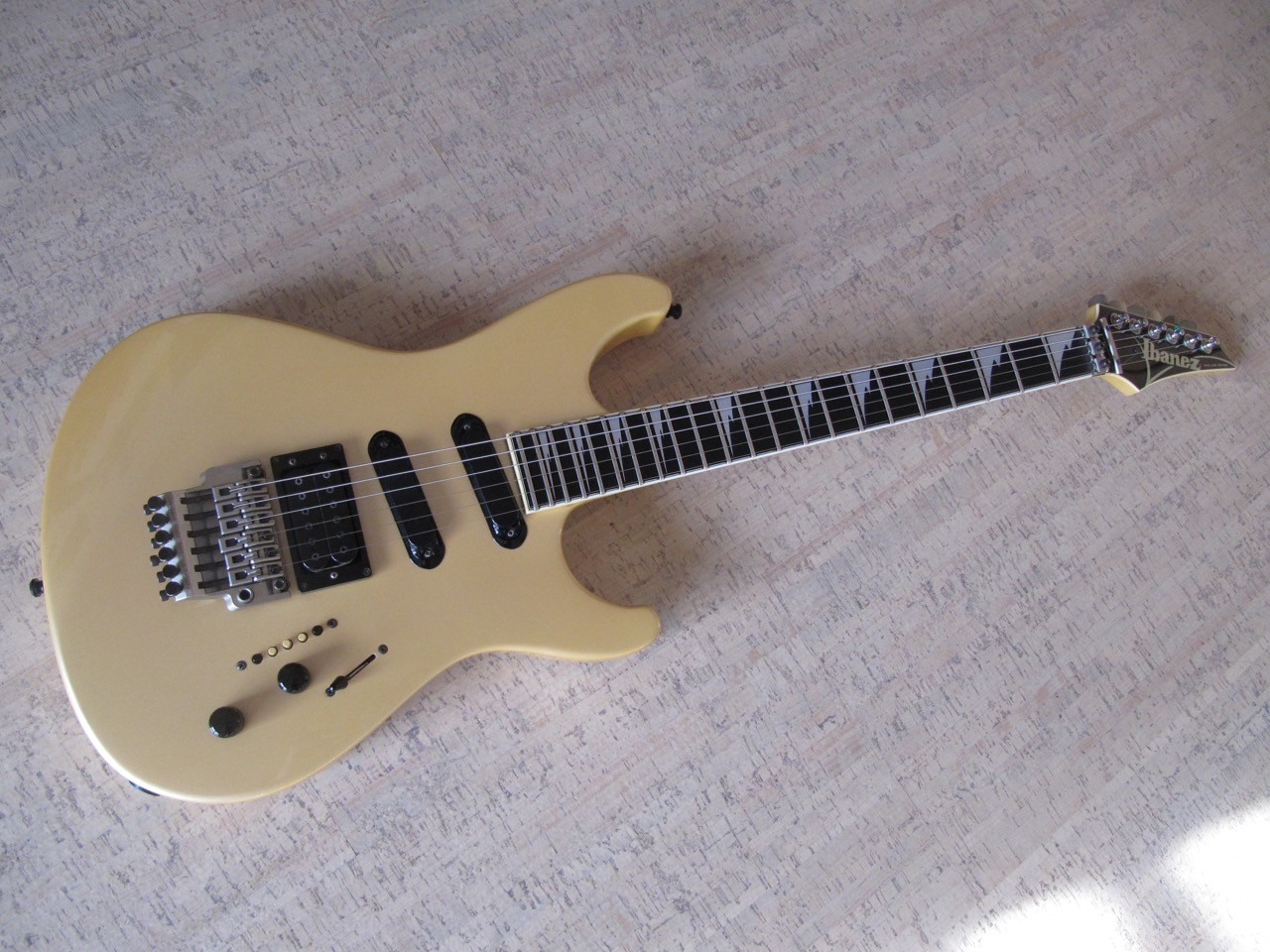 Ibanez_PL2550GP_1987_1.jpg