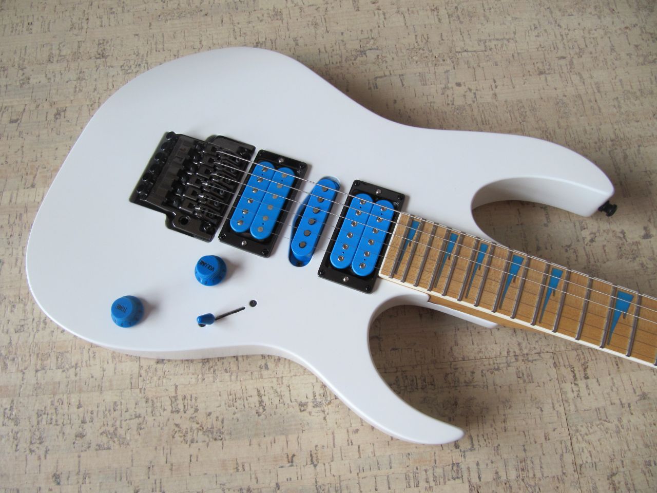 Ibanez_RG570DXBWM_1992_02.jpg