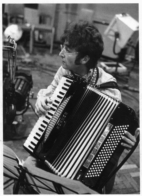 johnlennonaccordion.jpg