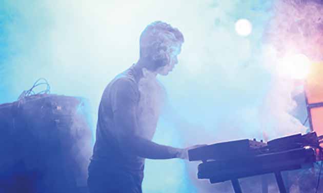 keyboarder-live-mainstage-1.jpg