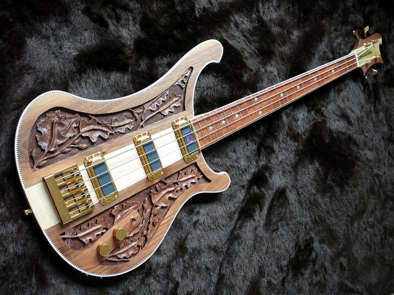 lemmy rickenbacker 4004.jpg