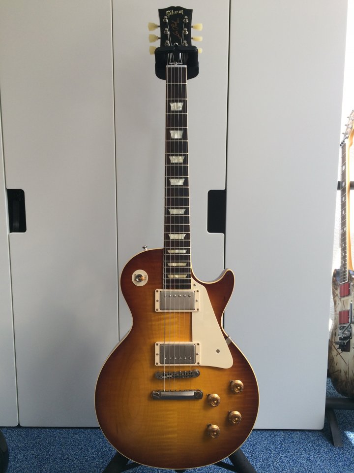 Les Paul R8.jpg