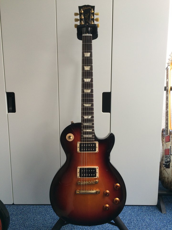 Les Paul Studio.jpg