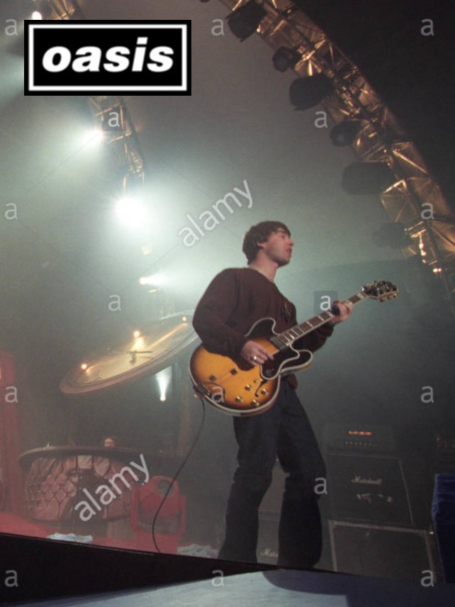 oasis-in-concert-in-glasgow-scotland-in-1997-E98TNX2.jpg