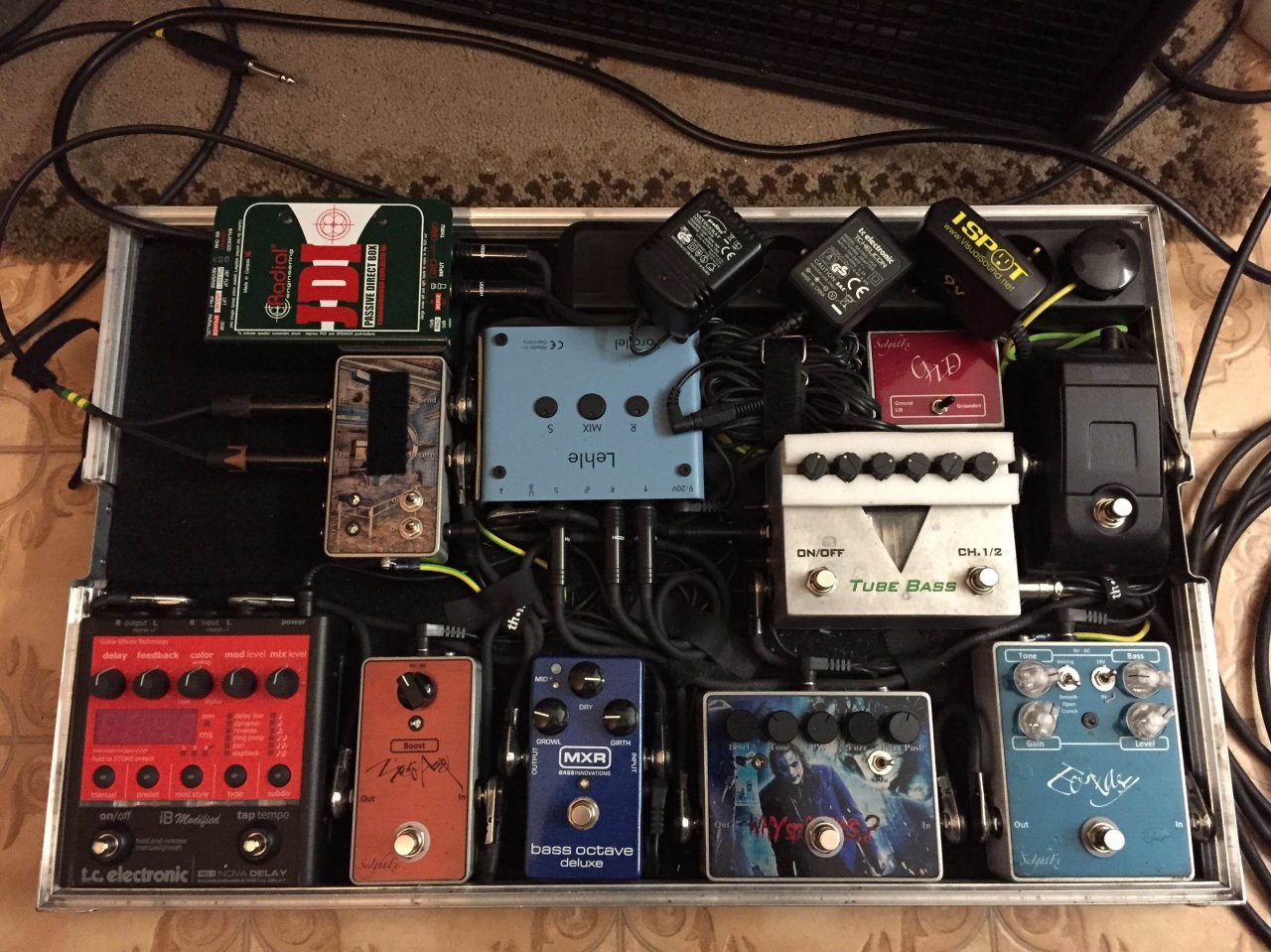 Pedalboard.jpg