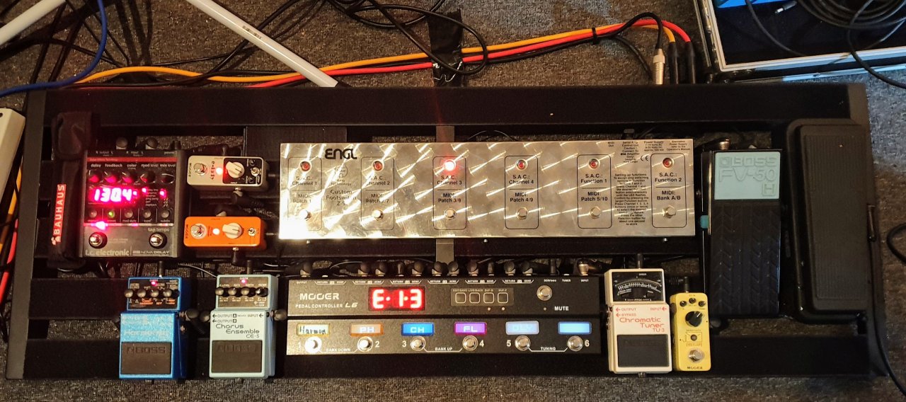 Pedalboard.jpg