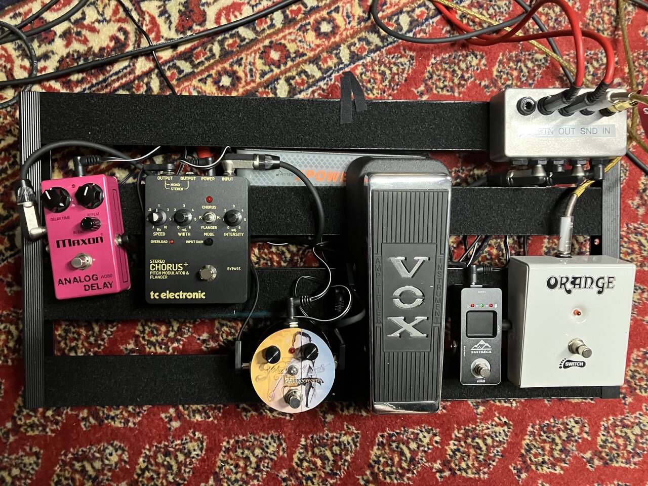 Pedalboard.JPG