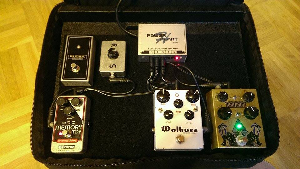 Pedalboard1.jpg