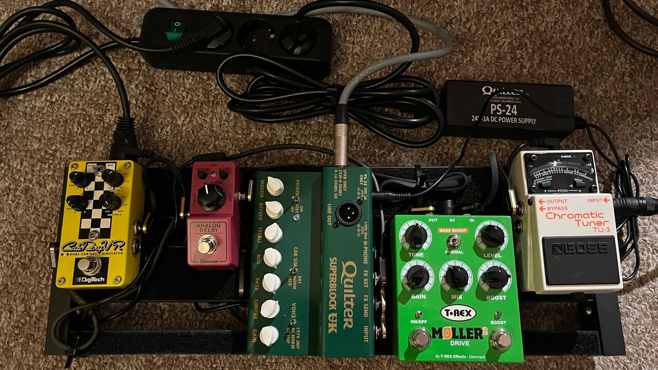 Pedalboard_UK.jpg