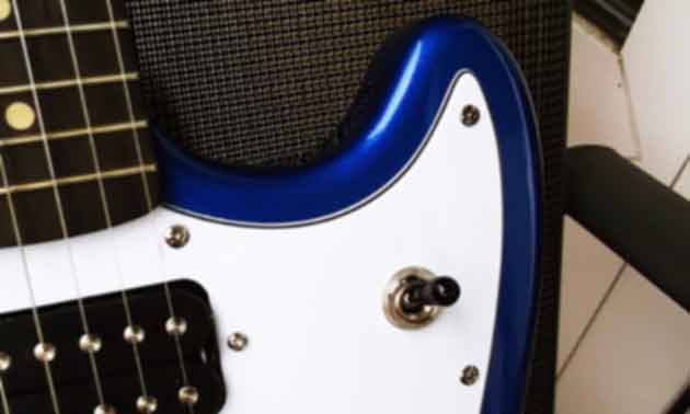 Squier-Fender-Mustang.jpg