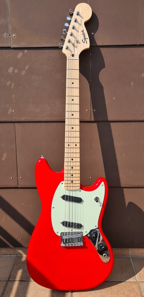 Squier Mustang Sonic 01_K.jpg