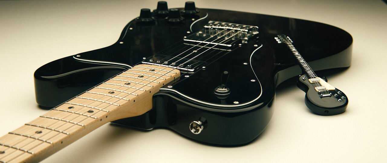 Squier Tele Deluxe.jpg