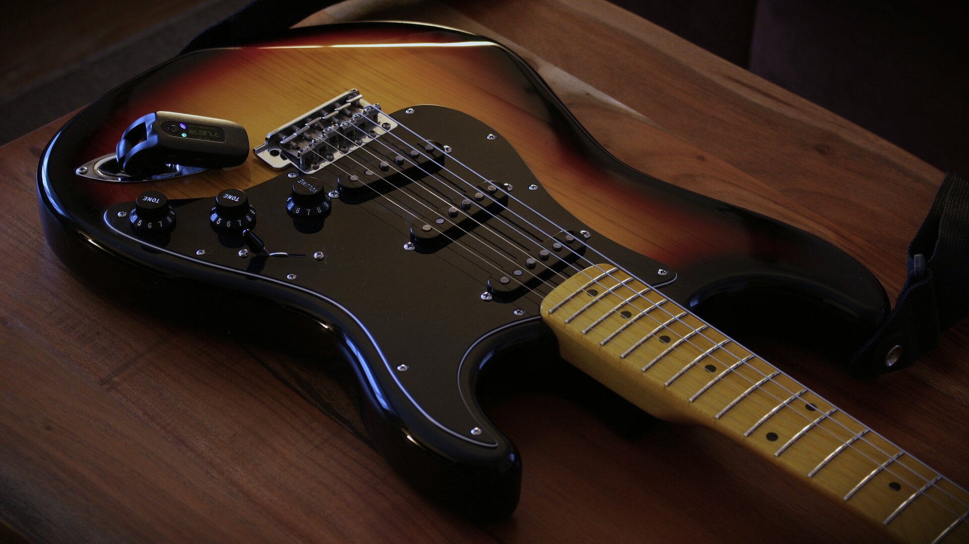 Strat 01-25.JPG