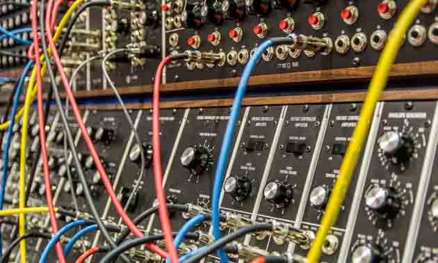 synthesizer-analog-sammlung.jpg