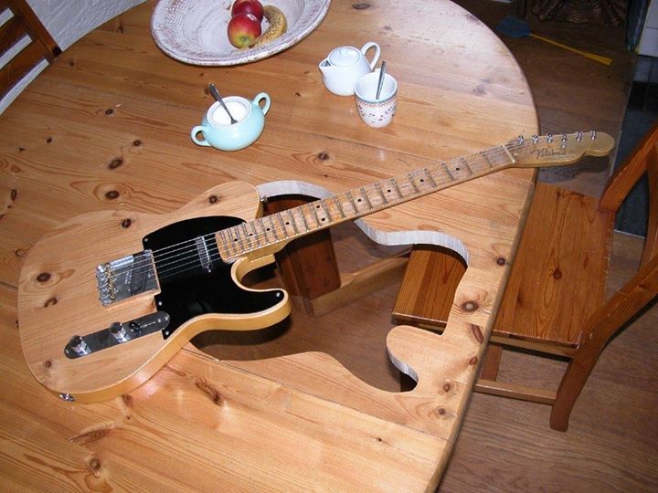 Telecaster-table.jpg