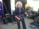 Bri_ed_Double_neck_!_690x515.jpg