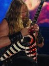 zakk-wylde-bleeding-fingers.jpg