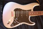 Fender-Am-Dlx-Strat-HSS-1.jpg