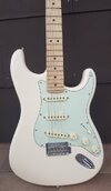 - Deluxe Roadhouse Stratocaster SSS