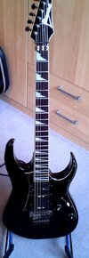 Ibanez-front.jpg